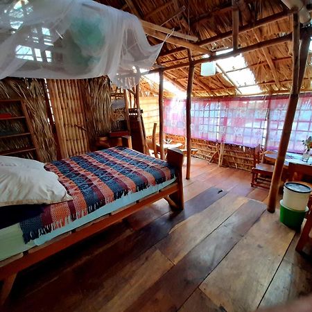 El Bamboo Cabins Balgue Exterior photo