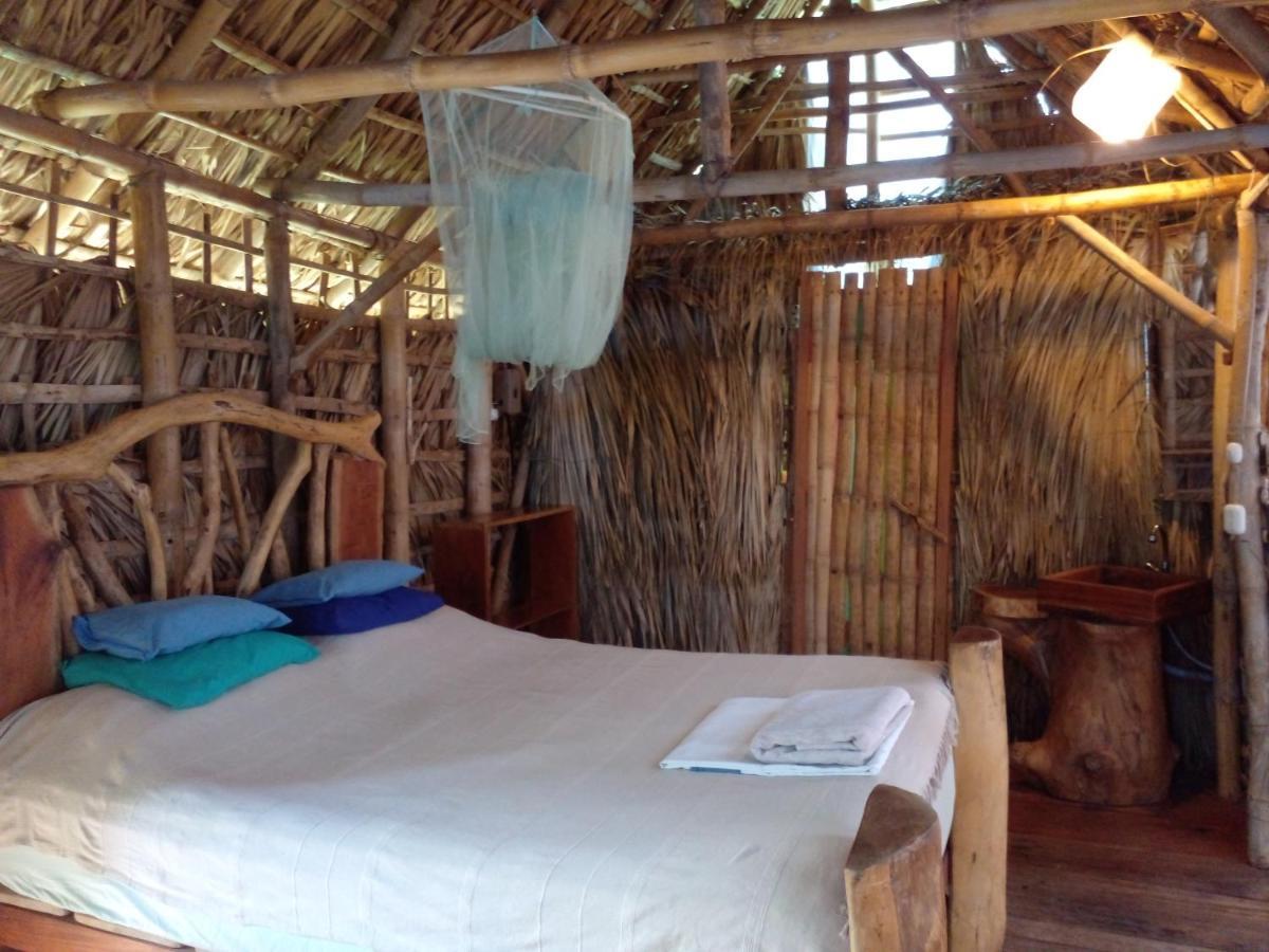 El Bamboo Cabins Balgue Exterior photo