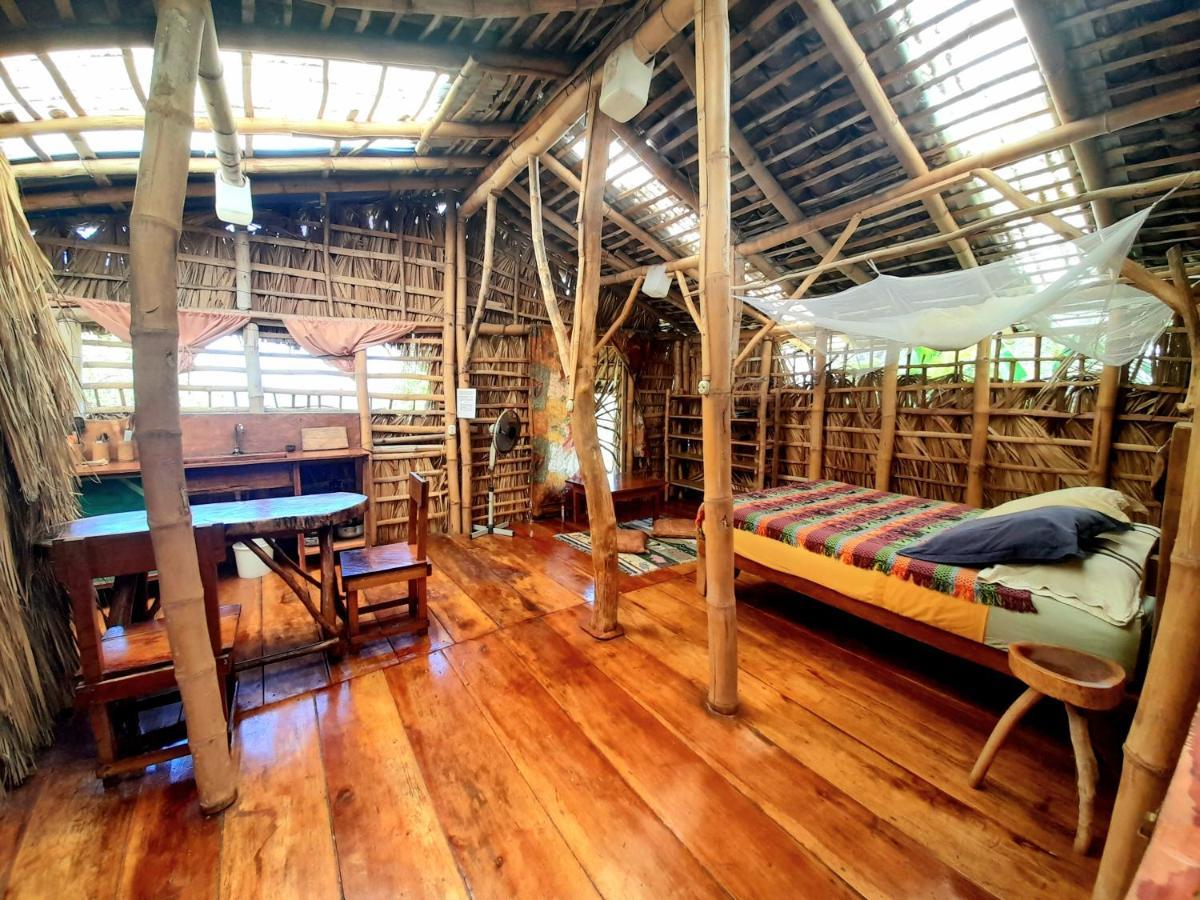 El Bamboo Cabins Balgue Exterior photo