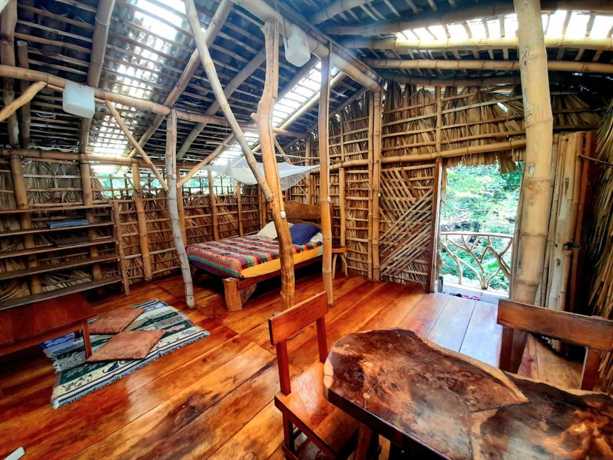 El Bamboo Cabins Balgue Exterior photo