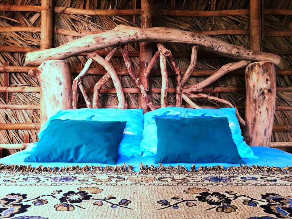 El Bamboo Cabins Balgue Exterior photo