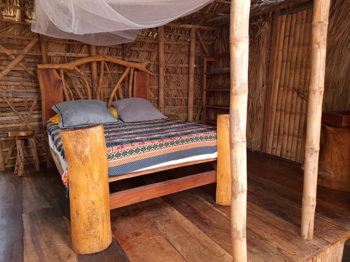 El Bamboo Cabins Balgue Exterior photo