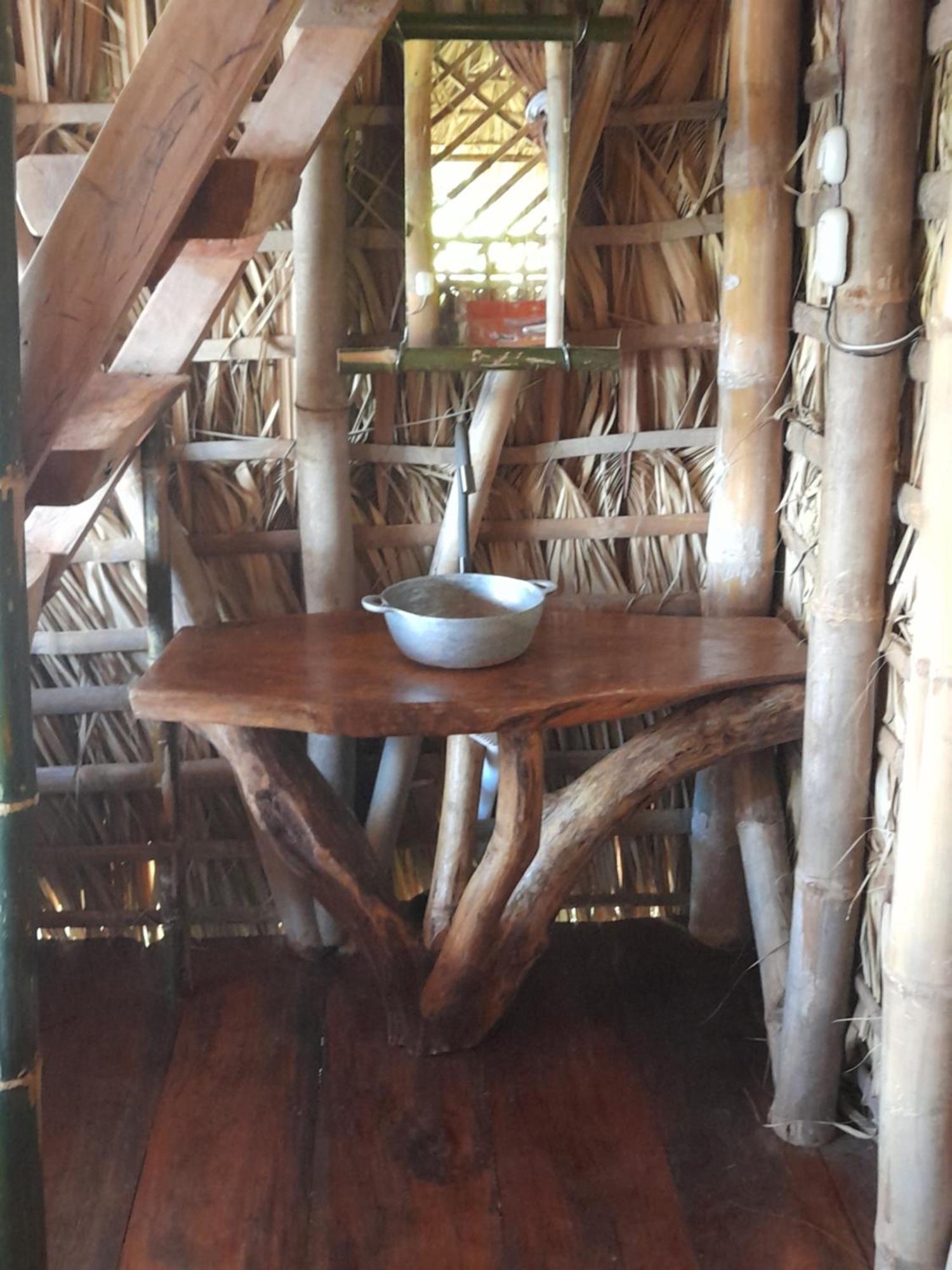 El Bamboo Cabins Balgue Exterior photo
