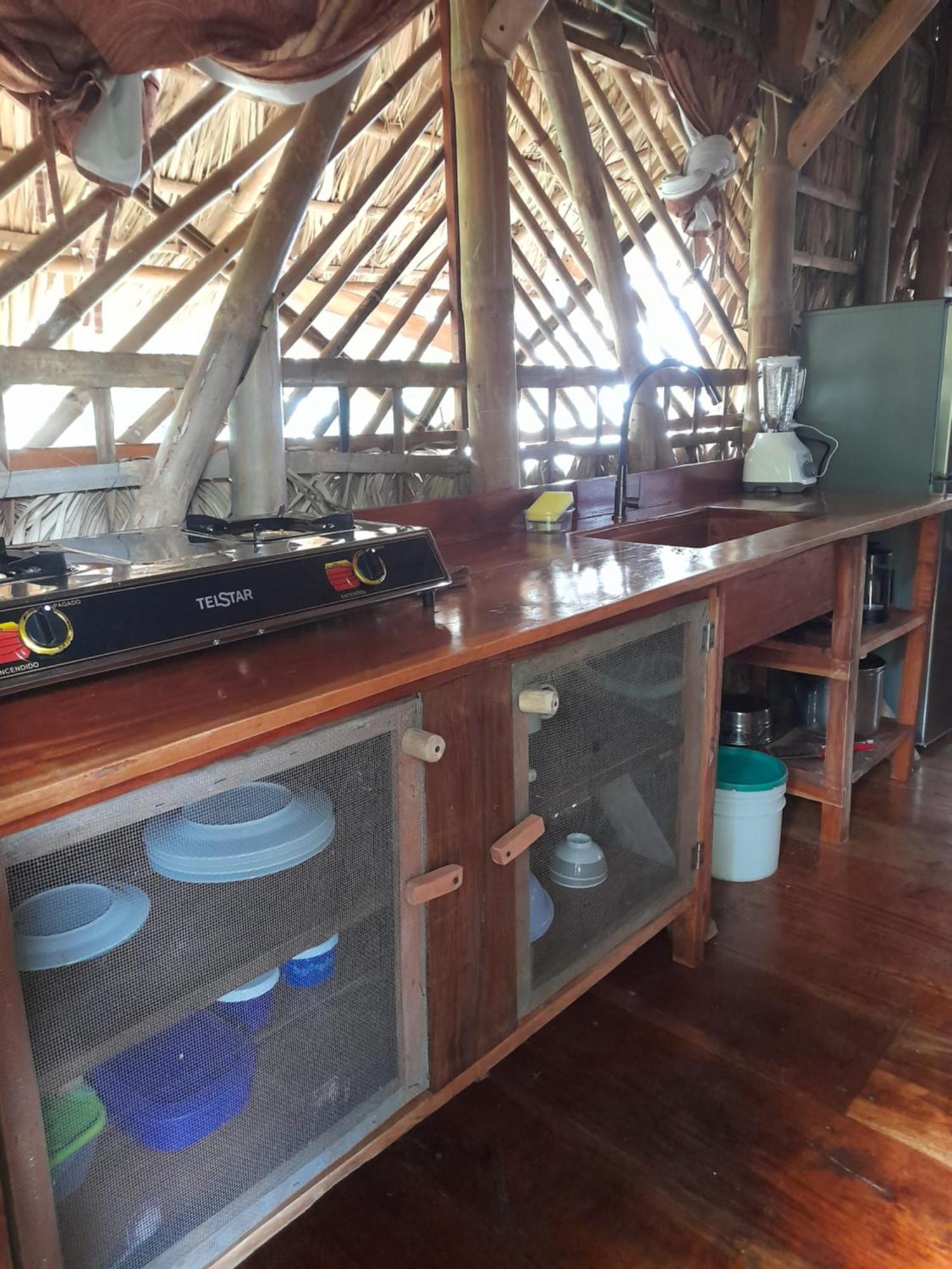 El Bamboo Cabins Balgue Exterior photo