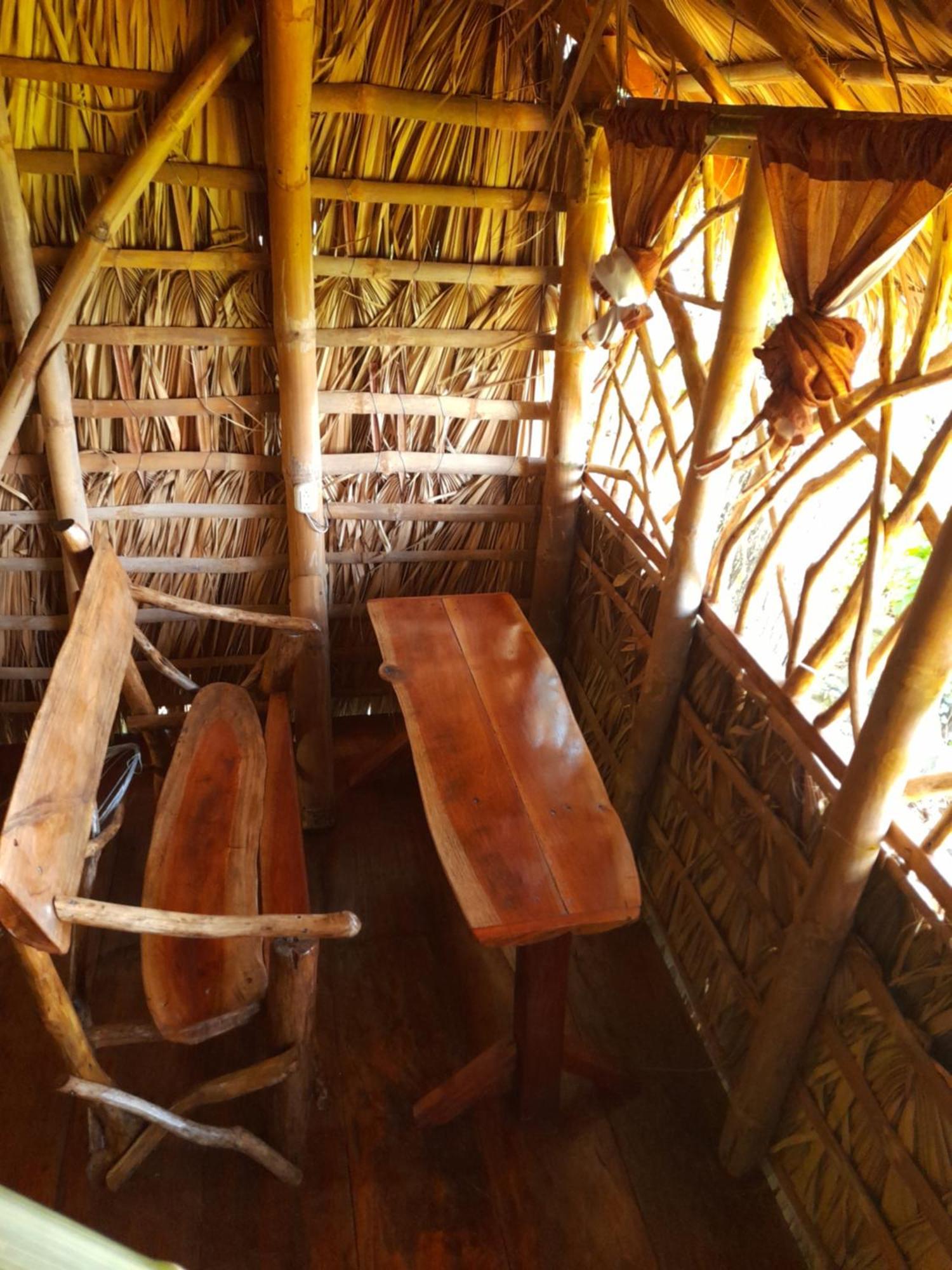 El Bamboo Cabins Balgue Exterior photo