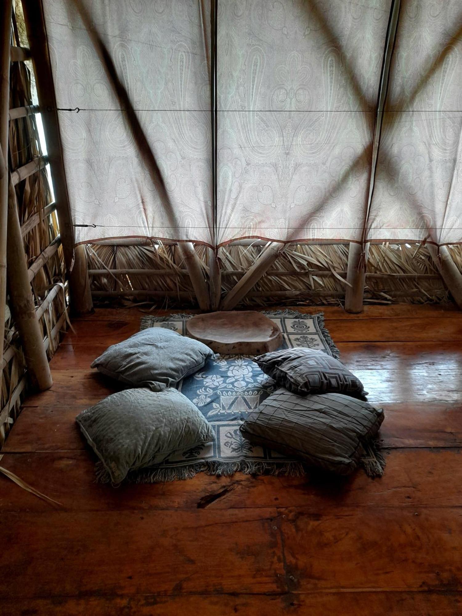 El Bamboo Cabins Balgue Exterior photo