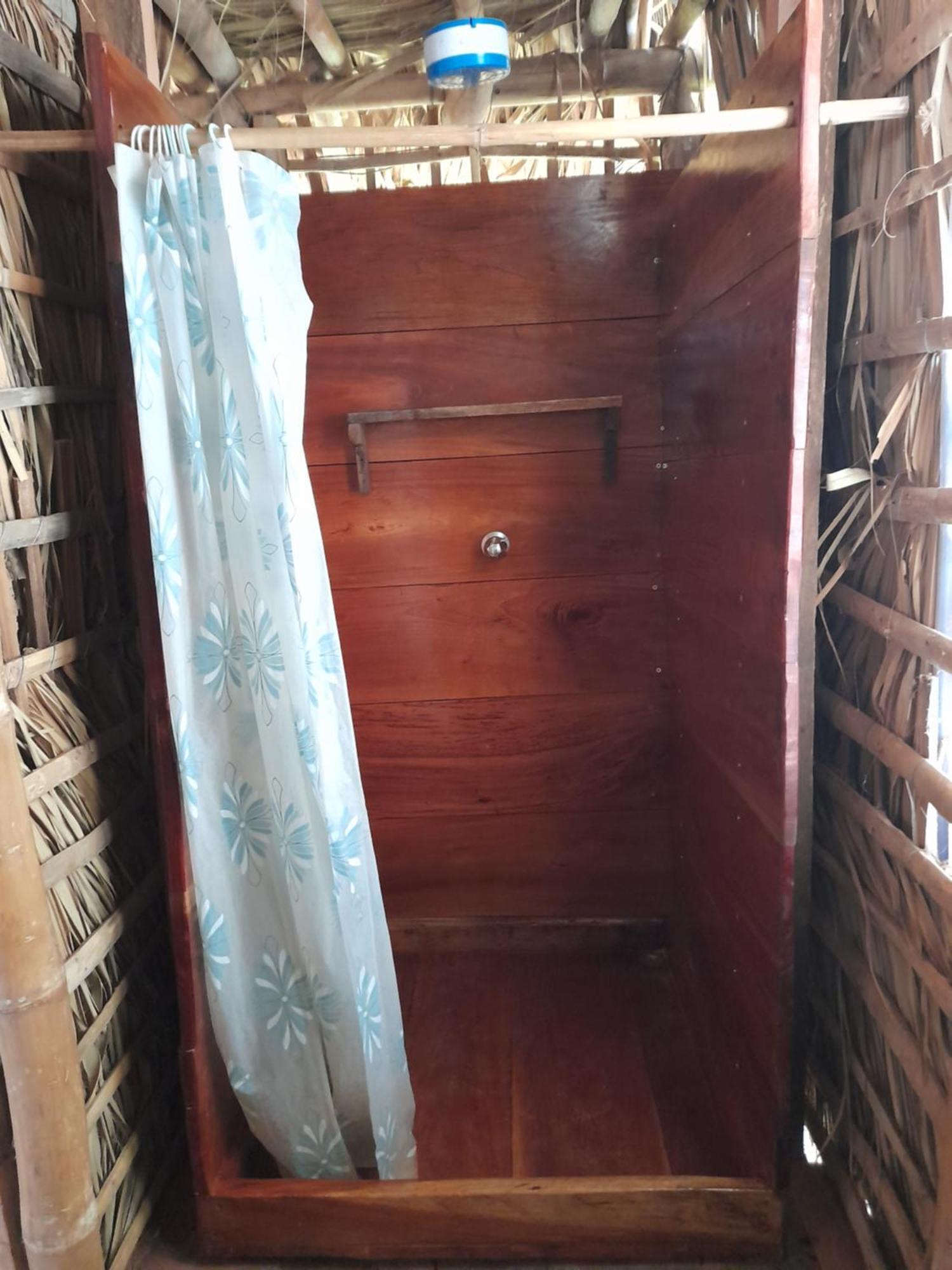 El Bamboo Cabins Balgue Exterior photo